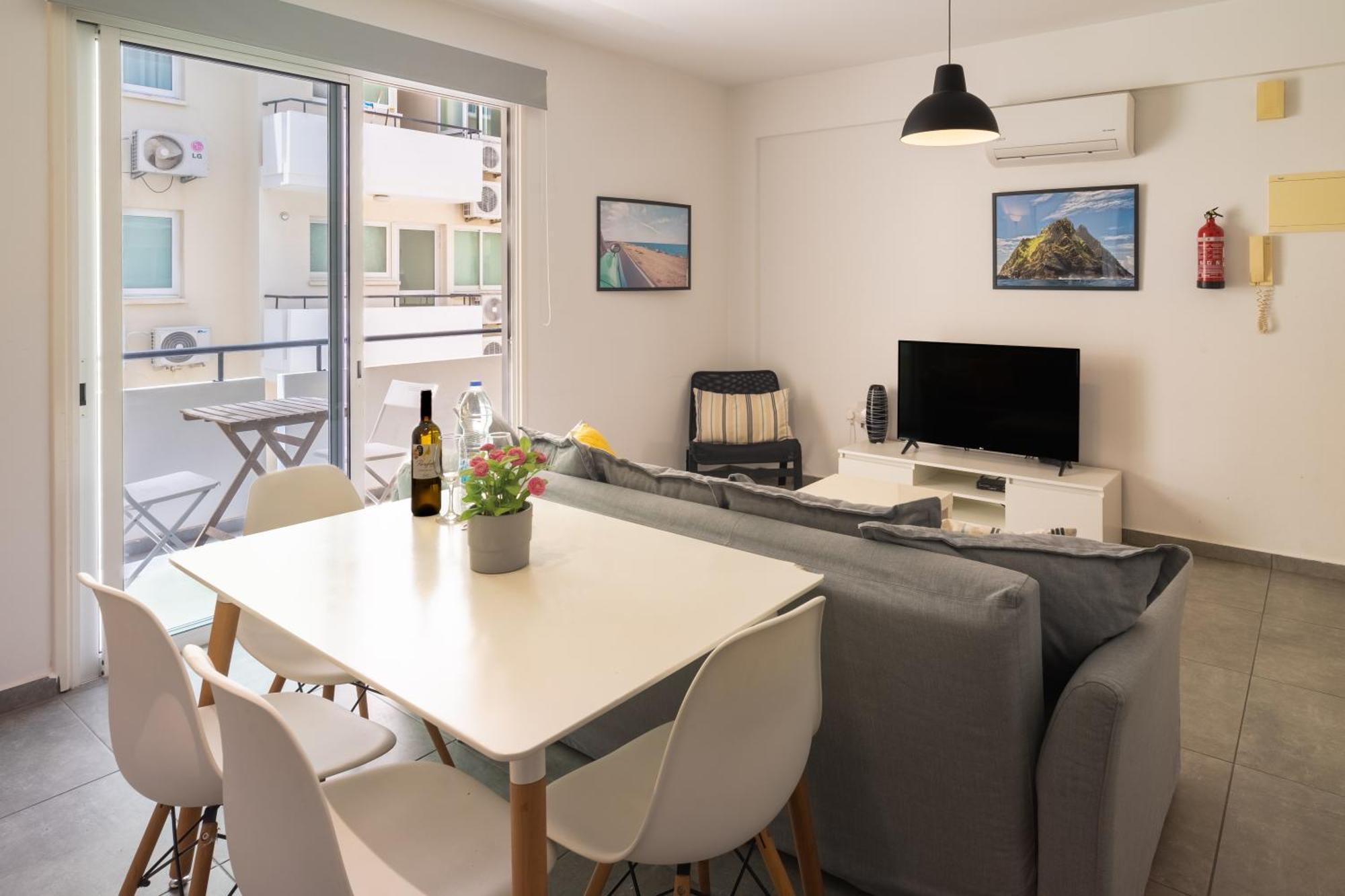 Kave Blue Mackenzie 1 Bdr Flat With Pool Apartment Larnaca Exterior photo